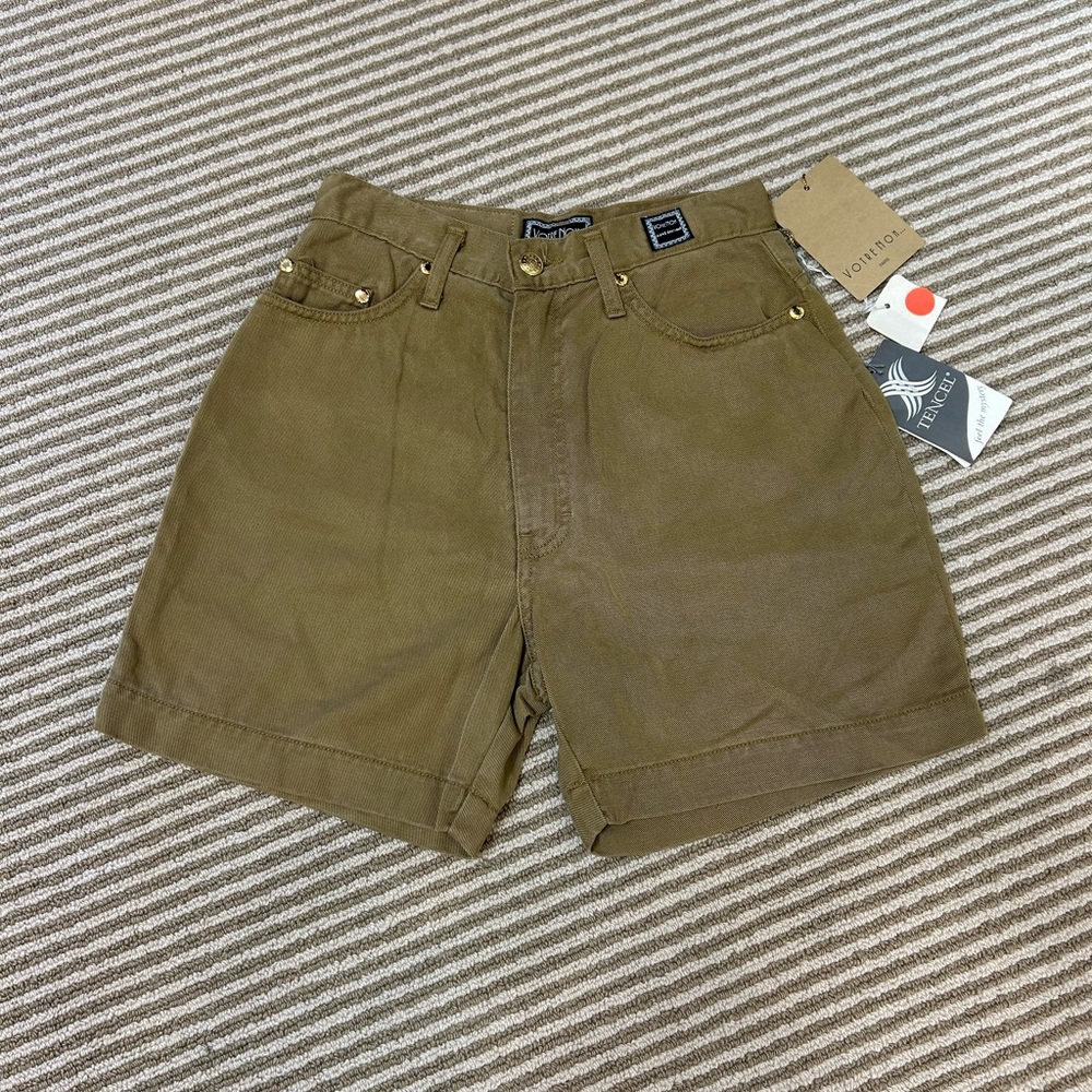 Votre Nom Women's High Waist Brown Shorts